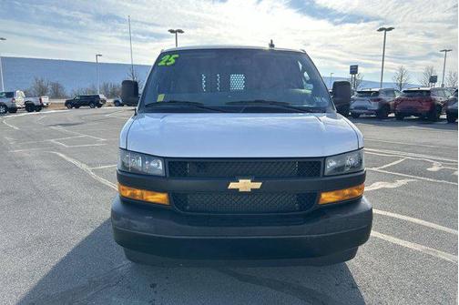 2025 Chevrolet Express 3500 RWD 3500 Regular Wheelbase WT