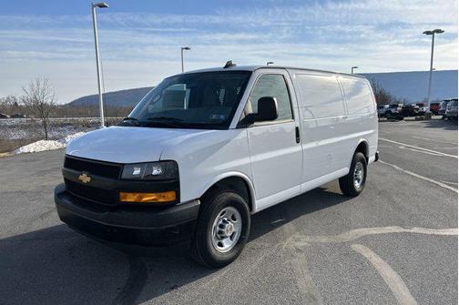 2025 Chevrolet Express 3500 RWD 3500 Regular Wheelbase WT
