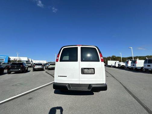 2025 Chevrolet Express 3500 RWD 3500 Regular Wheelbase WT