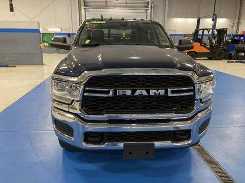 2019 RAM 2500 Tradesman Crew Cab 4x4 6'4' Box