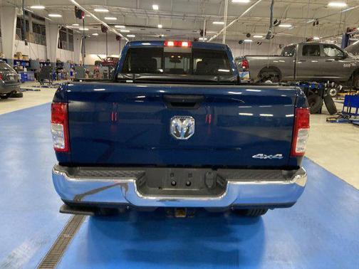 2019 RAM 2500 Tradesman Crew Cab 4x4 6'4' Box