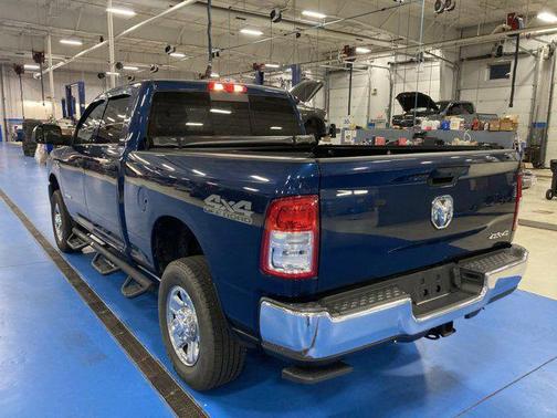 2019 RAM 2500 Tradesman Crew Cab 4x4 6'4' Box