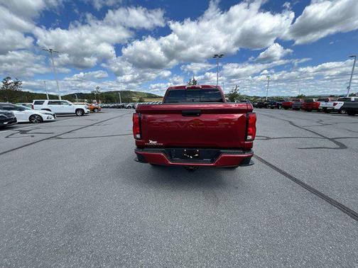 Radiant Red Tintcoat 2026 Chevrolet Colorado LT