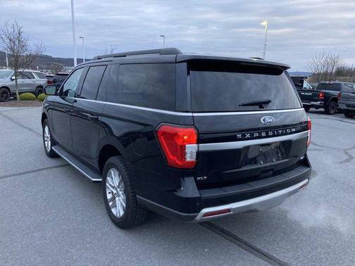 AGATE BLACK METALLIC 2022 Ford Expedition Max XLT