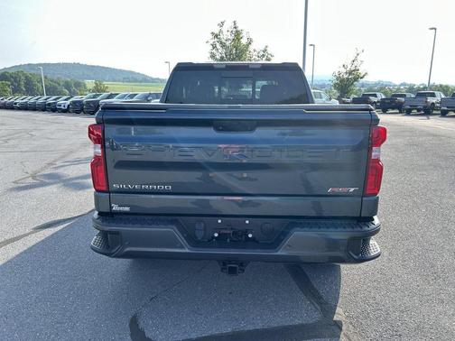 Shadow Gray Metallic 2021 Chevrolet Silverado 1500 RST