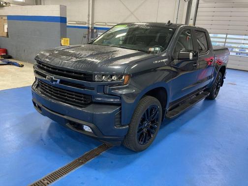 Shadow Gray Metallic 2021 Chevrolet Silverado 1500 RST