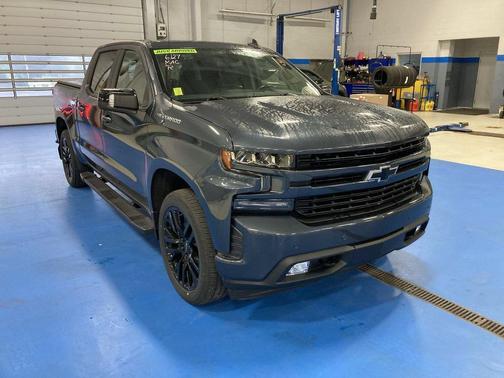 Shadow Gray Metallic 2021 Chevrolet Silverado 1500 RST