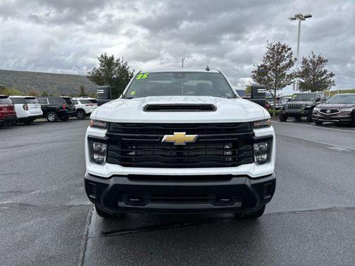 2025 Chevrolet Silverado 3500 WT