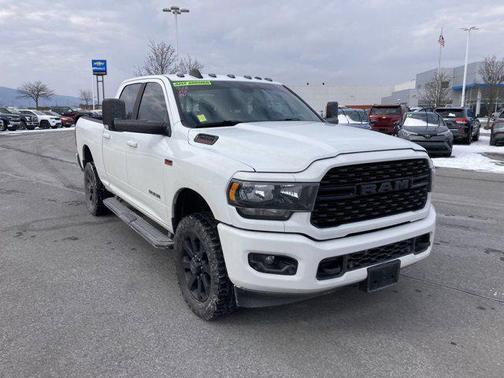 2022 RAM 2500 Big Horn Crew Cab 4x4 6'4' Box