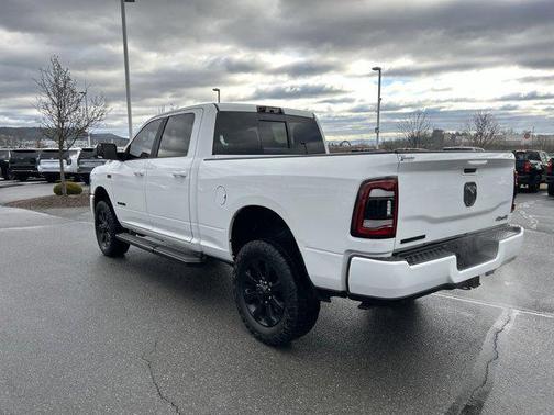 2022 RAM 2500 Big Horn Crew Cab 4x4 6'4' Box