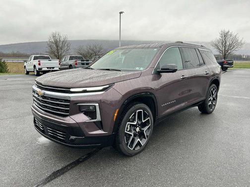 Stardust Metallic 2026 Chevrolet Traverse High Country