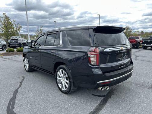 Dark Ash Metallic 2022 Chevrolet Tahoe 4WD High Country