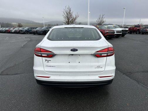 2019 Ford Fusion Hybrid SE