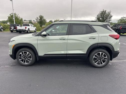 Cacti Green 2026 Chevrolet Trailblazer LT