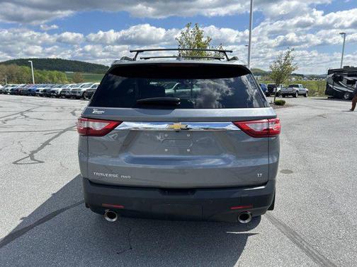 Satin Steel Metallic 2019 Chevrolet Traverse LT Cloth