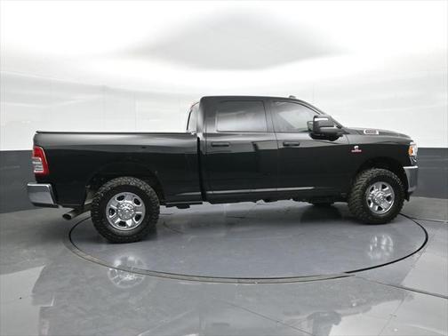 2024 RAM 2500 Tradesman Crew Cab 4x4 6'4' Box