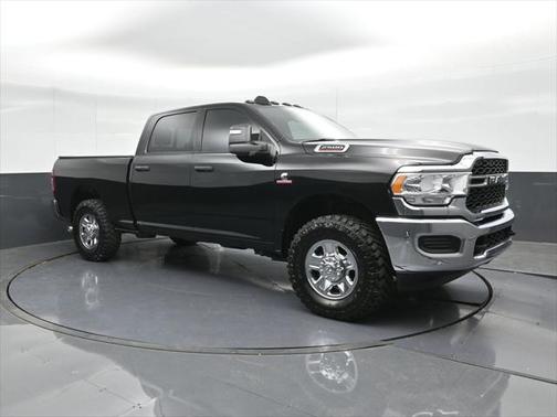 2024 RAM 2500 Tradesman Crew Cab 4x4 6'4' Box