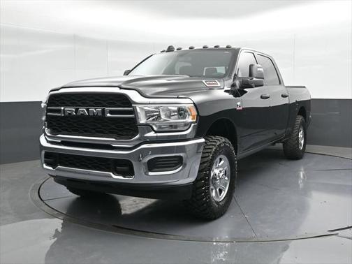 2024 RAM 2500 Tradesman Crew Cab 4x4 6'4' Box