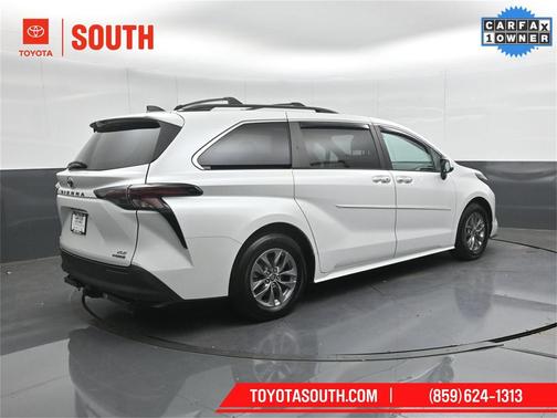 2023 Toyota Sienna XLE