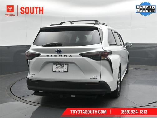 2023 Toyota Sienna XLE