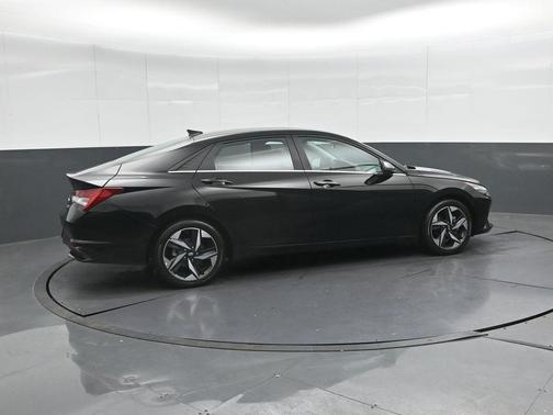 2023 Hyundai ELANTRA HEV Limited