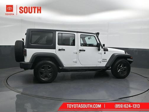 Bright White Clearcoat 2017 Jeep Wrangler Unlimited Sport