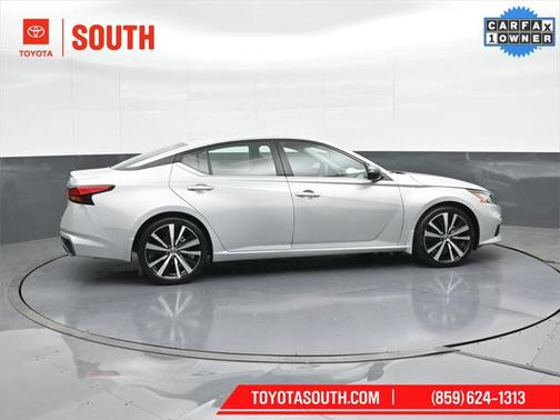 2022 Nissan Altima SR FWD