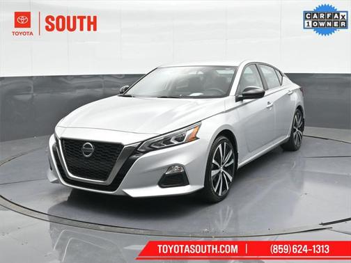 2022 Nissan Altima SR FWD