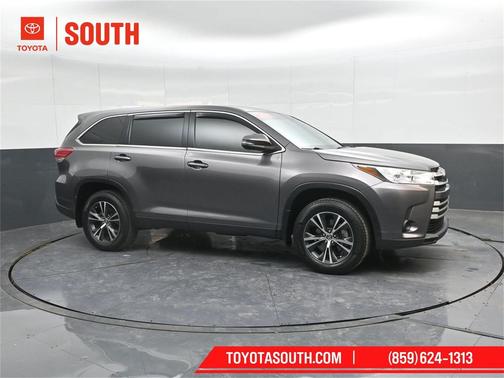 2019 Toyota Highlander LE I4