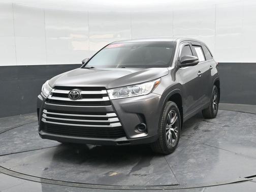 2019 Toyota Highlander LE I4