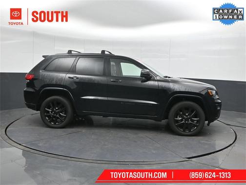 2022 Jeep Grand Cherokee Laredo