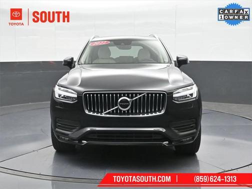 2022 Volvo XC90 T5 Momentum