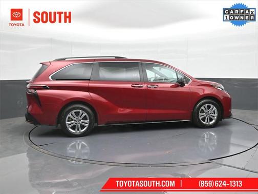 2023 Toyota Sienna XSE 7 Passenger