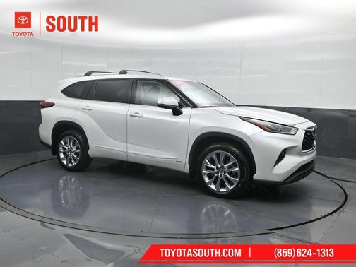 Wind Chill Pearl 2023 Toyota Highlander Hybrid Limited