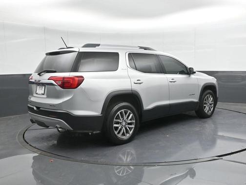 2019 GMC Acadia SLE-2