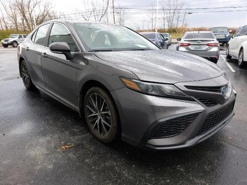 2024 Toyota Camry Hybrid SE