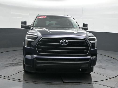 2024 Toyota Sequoia SR5