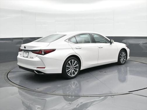 2021 Lexus ES 350 Base