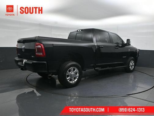Diamond Black Crystal Pearlcoat 2024 RAM 2500 Laramie Crew Cab 4x4 6'4' Box