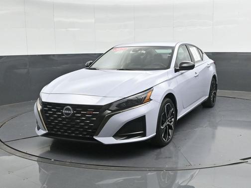 2025 Nissan Altima SR AWD