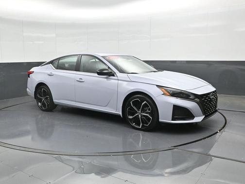 2025 Nissan Altima SR AWD