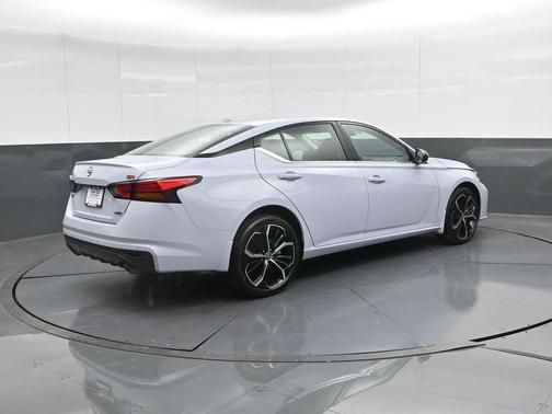 2025 Nissan Altima SR AWD