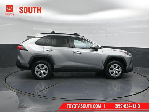 Silver Sky Metallic 2019 Toyota RAV4 LE