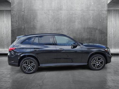 2025 Mercedes-Benz GLC 300 Base