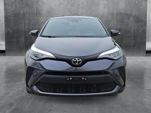 2022 Toyota C-HR XLE