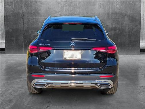 2025 Mercedes-Benz GLC 300 Base