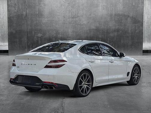 2022 Genesis G70 2.0T RWD