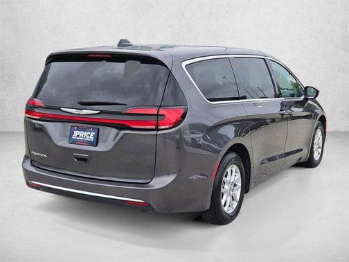 Granite Crystal Metallic Clearcoat 2023 Chrysler Pacifica Touring L