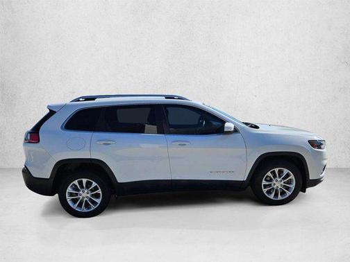 Bright White Clearcoat 2019 Jeep Cherokee Latitude