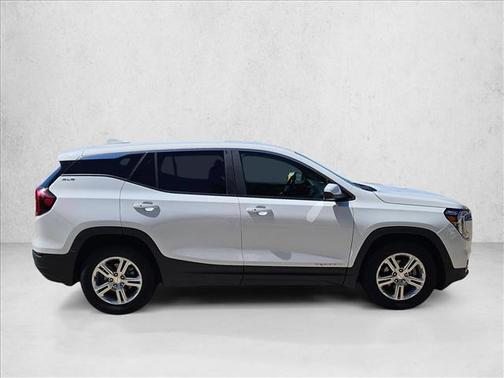 Summit White 2024 GMC Terrain SLE
